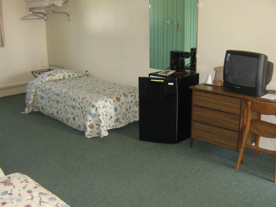 Chapel Hill Motel Brevort Zimmer foto